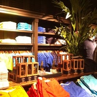 Hollister Co. - Tienda de ropa en Miami