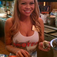 hooters las vegas airport shuttle hooters las vegas airport shuttle