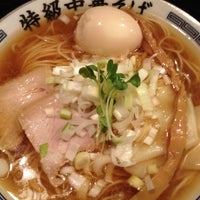 Photo taken at 特級中華そば 凪 西新宿店 by Ryu O. on 4/29/2012