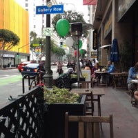 รูปภาพถ่ายที่ Ensenada Restaurant and Bar โดย Edward P. เมื่อ 7/13/2012