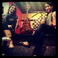4/27/2012 tarihinde Abe O.ziyaretçi tarafından Nebu Hookah Lounge'de çekilen fotoğraf