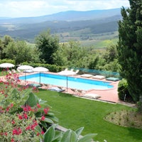 Das Foto wurde bei Hotel Terre di Casole von Alessio M. am 6/12/2012 aufgenommen