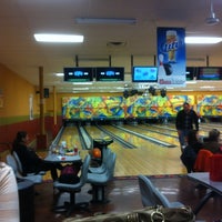 Photo prise au Desert Lanes Bowling Center par Carol R. le2/25/2012