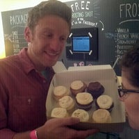 4/20/2012 tarihinde Jeff B.ziyaretçi tarafından Butter Lane Cupcakes'de çekilen fotoğraf