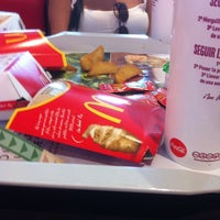 Foto tomada en McDonald&#39;s  por Jose Manuel R. el 4/21/2012