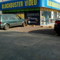 Photo taken at Blockbuster by Diie B. on 9/2/2012