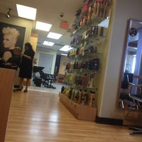 Photo taken at Bubbles Salons by Paul R. on 5/1/2012