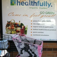 7/12/2012 tarihinde 🐰SuzyMae💜 H.ziyaretçi tarafından Healthfully Organic Food Market'de çekilen fotoğraf