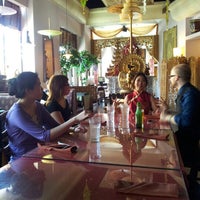 Das Foto wurde bei Thai Thani Restaurant von Sylvia Rose H. am 6/16/2012 aufgenommen