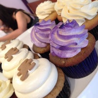 Das Foto wurde bei Sweet Secrets Cafe and Cake Shop von Julia C. am 3/6/2012 aufgenommen