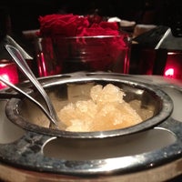 รูปภาพถ่ายที่ Red Lulu Cocina &amp;amp; Tequila Bar โดย Liz P. เมื่อ 6/23/2012