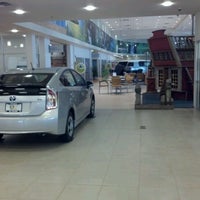 Das Foto wurde bei Toyota of El Cajon von Rebecca R. am 5/11/2012 aufgenommen