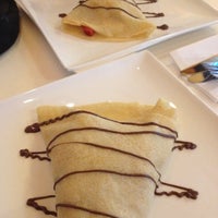 Foto tirada no(a) Just Sweet Dessert House por Jenna A. em 3/24/2012