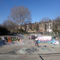 Photo taken at Meanwhile Gardens Skate Bowl by Dormingo L. on 2/25/2012
