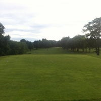 6/27/2012 tarihinde Paulziyaretçi tarafından Poquoy Brook Golf Course'de çekilen fotoğraf