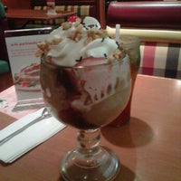 Photo taken at Friendly&amp;#39;s by M P. on 3/23/2012