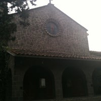 Photo taken at Iglesia de piedra by Noe E. on 8/18/2012