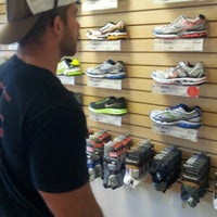 running discount warehouse