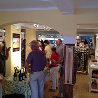 Das Foto wurde bei Main Street Wine And Gourmet von The Social Diner am 7/22/2012 aufgenommen