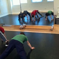 3/5/2012 tarihinde Martel J.ziyaretçi tarafından North Shore School Of Dance'de çekilen fotoğraf