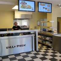 Das Foto wurde bei Hallo Pizza von Dirk R. am 4/2/2012 aufgenommen