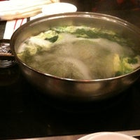 Photo taken at Fatty Cow Seafood Hot Pot 小肥牛火鍋專門店 by Vince MCNG marketing on 3/3/2012