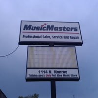 7/20/2012 tarihinde Lance M.ziyaretçi tarafından MusicMasters'de çekilen fotoğraf