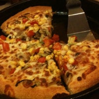 Photo taken at Pizza Hut by Sumeyye A. on 6/21/2012