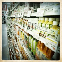 Photo taken at スーパー三和(sanwa) 湘南モールフィル店 by カワムラ カ. on 6/3/2012