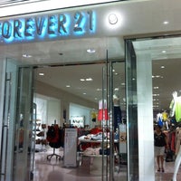 Photo taken at Forever 21 by Joe N. on 6/16/2012