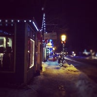 Foto diambil di Carvers Ski + Bike Rentals oleh Stacy S. pada 2/2/2012