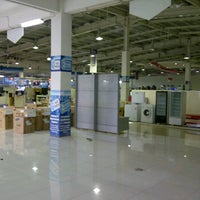 Photo taken at Electronic City by Didit Dipo R. on 3/31/2012