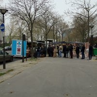 Photo taken at Le Camion qui Fume – Porte Maillot by Le Camion Q. on 3/31/2012