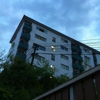 Photo taken at ลุมพินีเซ็นเตอร์ แฮปปี้แลนด์ อาคาร E2 Lumpini Center Condo E2 Building by Pimlaphat J. on 8/5/2012