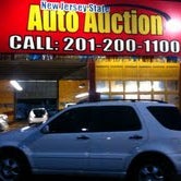 Foto tirada no(a) NJ State Auto Used Cars in Jersey City - Car Dealer por NJ State Auto Used Cars J. em 2/11/2012