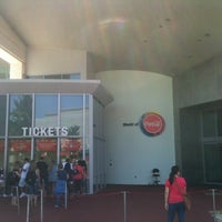 Review World of Coca-Cola