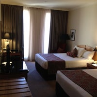 Das Foto wurde bei Duxton Hotel von Winston T. am 3/8/2012 aufgenommen