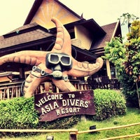 Снимок сделан в Asia Divers пользователем Yuki M. 3/11/2012