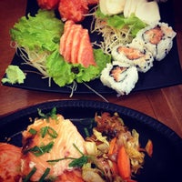 Photo taken at Mure Sushi by Vitor G. on 6/21/2012
