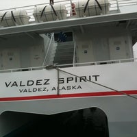 Das Foto wurde bei Stan Stephens Glacier &amp;amp; Wildlife Cruises von MaCherie D. am 7/22/2012 aufgenommen