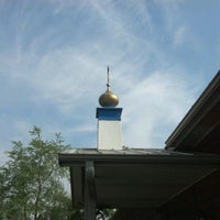 รูปภาพถ่ายที่ St. Nicholas Russian Orthodox Church โดย Zacchaeus N. เมื่อ 5/19/2012