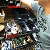 Photo taken at DSW Designer Shoe Warehouse by Allie S. on 4/15/2012