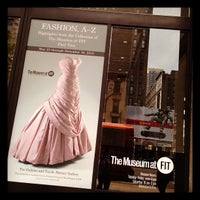5/25/2012 tarihinde Vickie L.ziyaretçi tarafından Museum at the Fashion Institute of Technology (FIT)'de çekilen fotoğraf