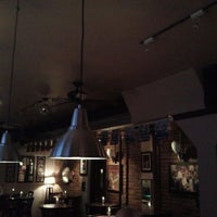 รูปภาพถ่ายที่ Tippin Inn โดย Dawn D. เมื่อ 3/10/2012