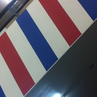 2/18/2012에 Jon B.님이 Lincoln Barbers에서 찍은 사진