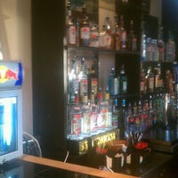 3/5/2012 tarihinde Ryan W.ziyaretçi tarafından Presto Bar and Grill'de çekilen fotoğraf