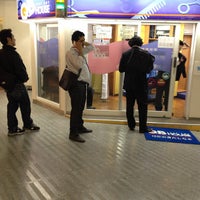 Photo taken at QBハウス 東京駅丸の内地下店 by Atsushi K. on 4/12/2012