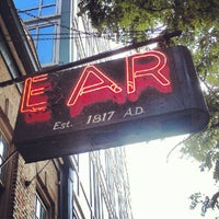 8/23/2012 tarihinde mintyziyaretçi tarafından Ear Inn'de çekilen fotoğraf