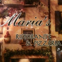 Photo prise au Maria&amp;#39;s Ristorante &amp;amp; Pizzeria par Trisha le8/25/2012