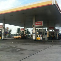 รูปภาพถ่ายที่ Shell โดย liewtc เมื่อ 5/12/2012